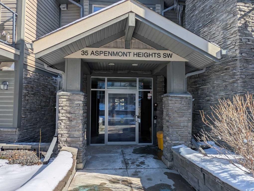 203, 35 Aspenmont Heights SW, Calgary — photo 2 of 24