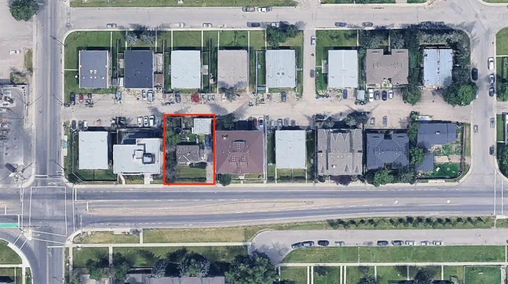 7728 Bowness Road NW, Calgary — photo 2 of 2