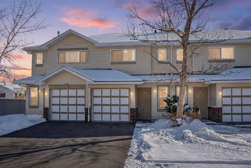 63 Harvest Glen Heights NE, Calgary — main listing photo