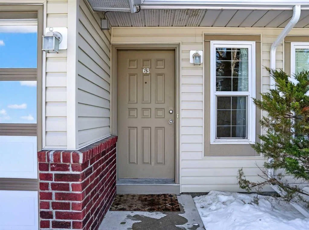 63 Harvest Glen Heights NE, Calgary — photo 3 of 46