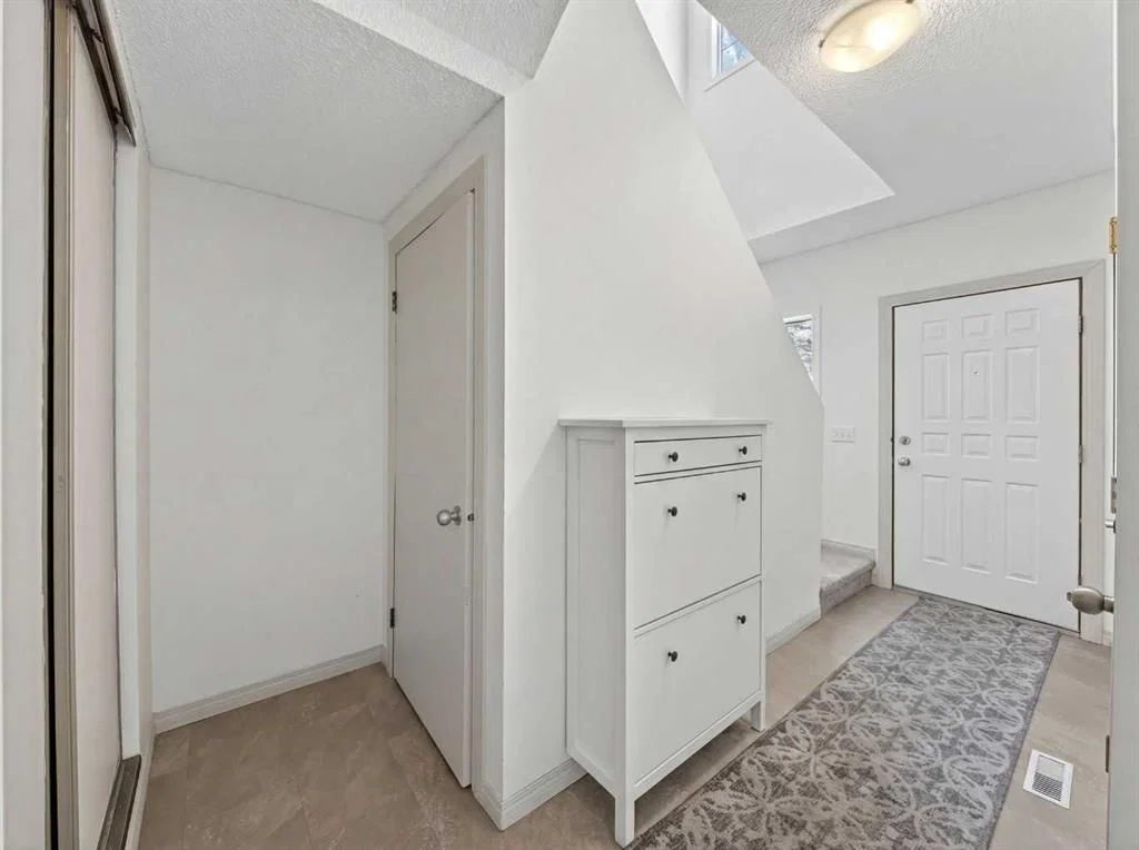 63 Harvest Glen Heights NE, Calgary — photo 5 of 46