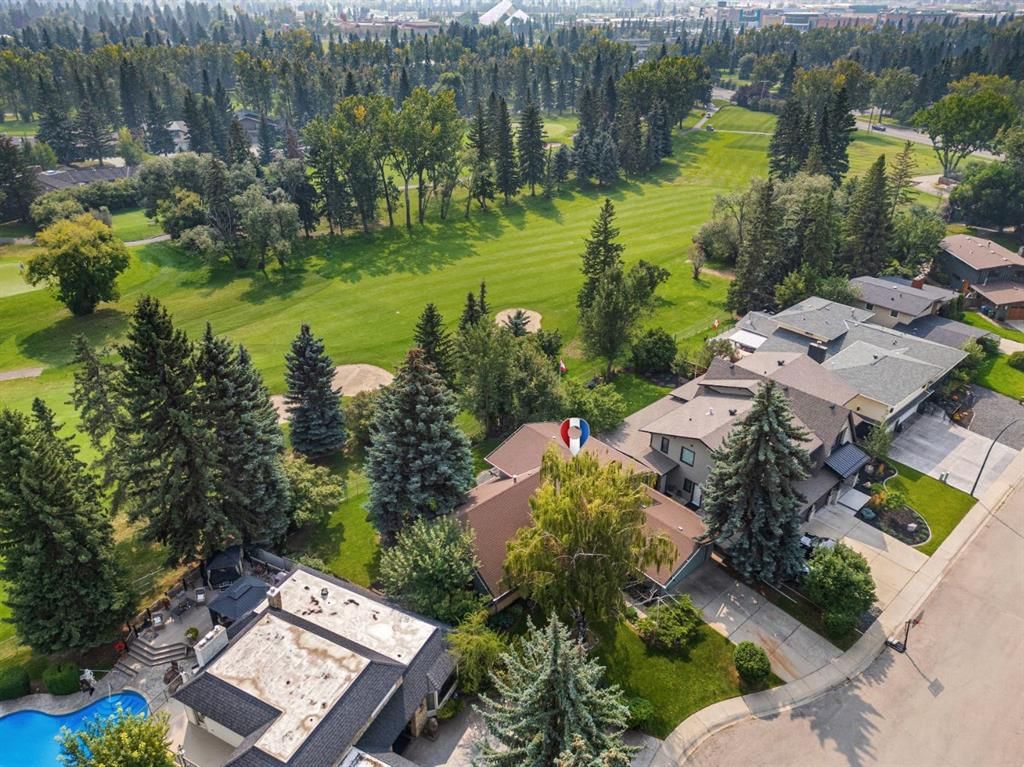 427 Willow Grove Crescent SE, Calgary — photo 4 of 47