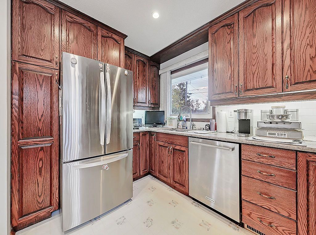 9432 Almond Crescent SE, Calgary — photo 4 of 31