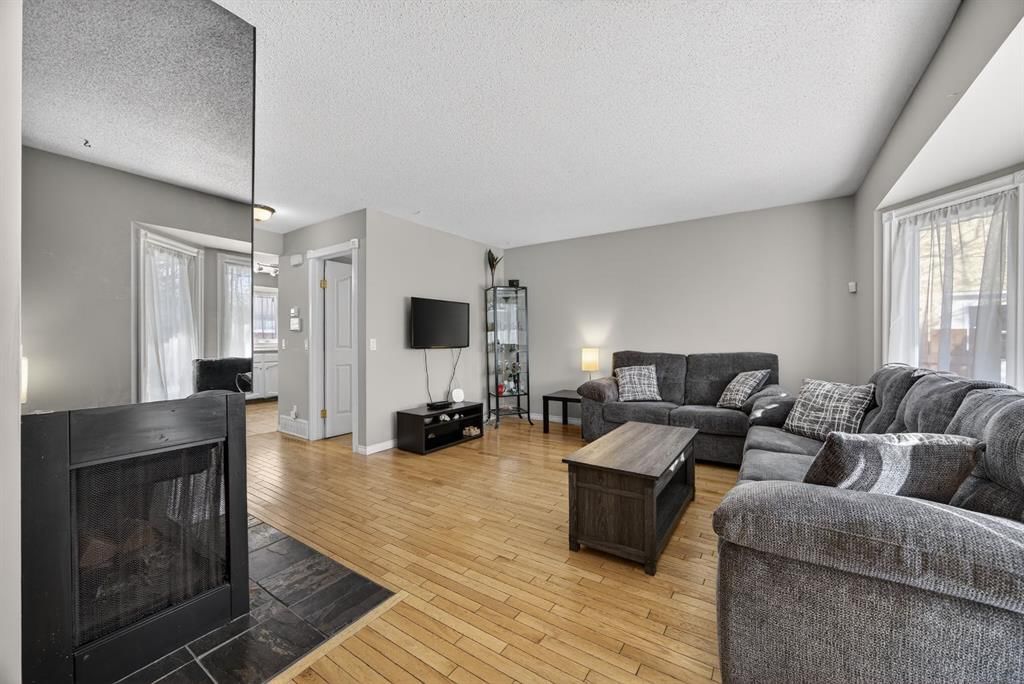 178 Templehill Drive NE, Calgary — photo 3 of 44