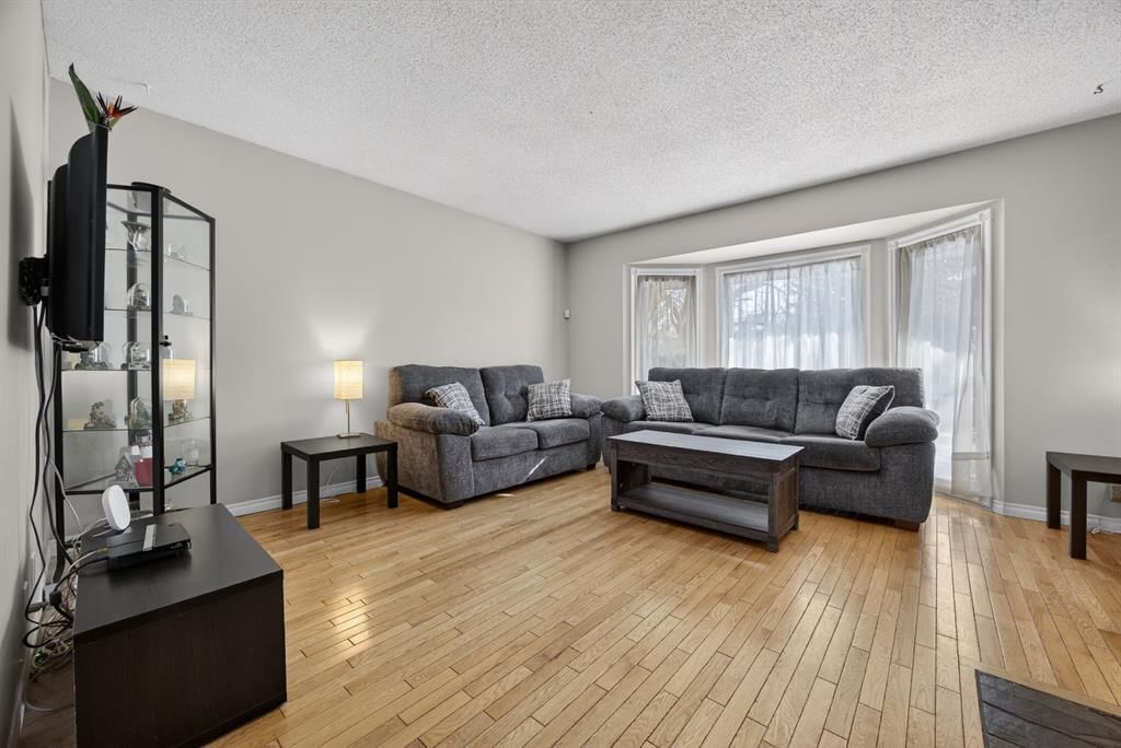 178 Templehill Drive NE, Calgary — photo 5 of 44