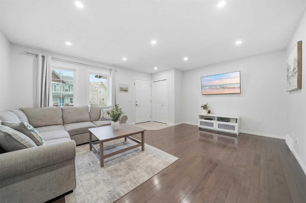 189 Elgin Meadows Park SE, Calgary — photo 2 of 42