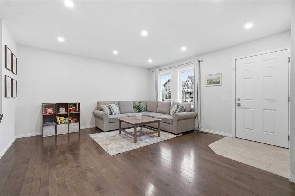 189 Elgin Meadows Park SE, Calgary — photo 4 of 42