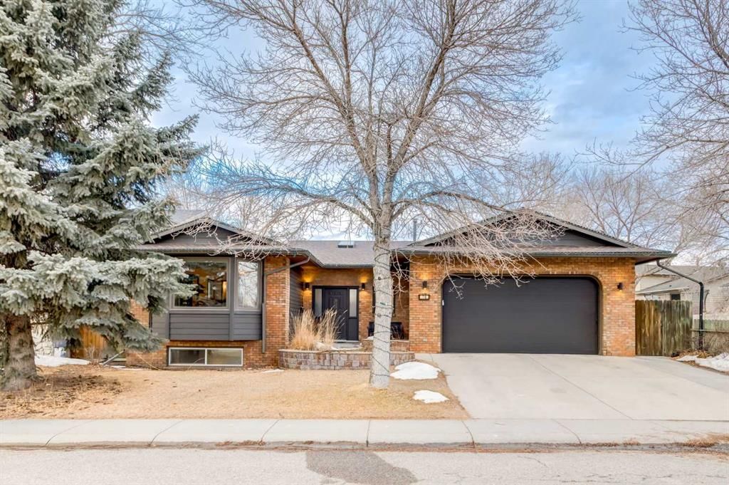 76 Sunmount Road SE, Calgary — main listing photo