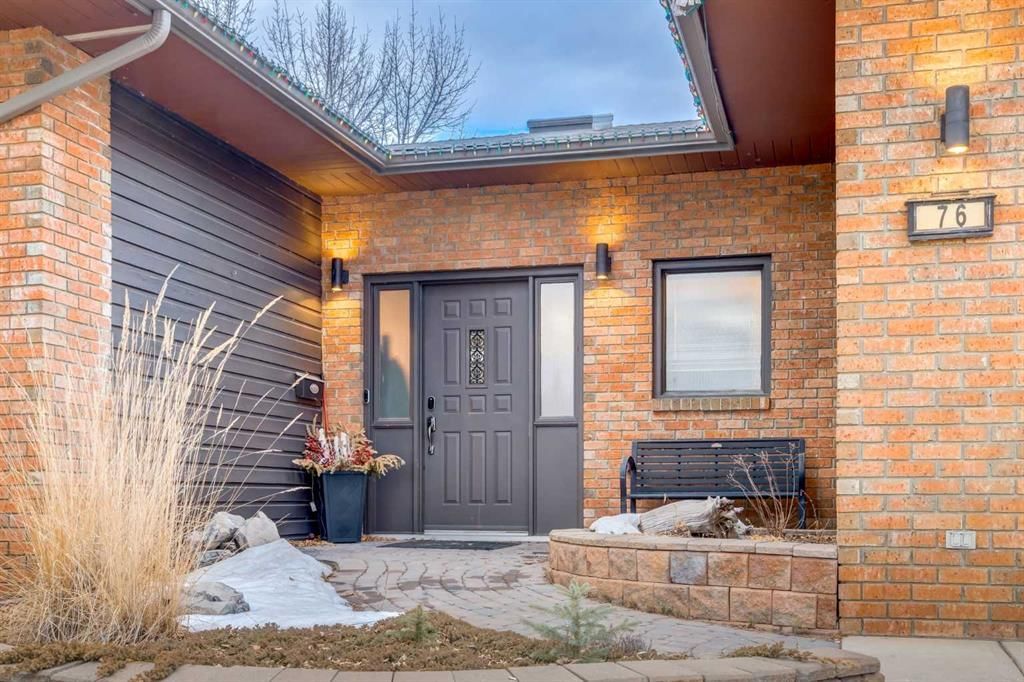 76 Sunmount Road SE, Calgary — photo 4 of 47