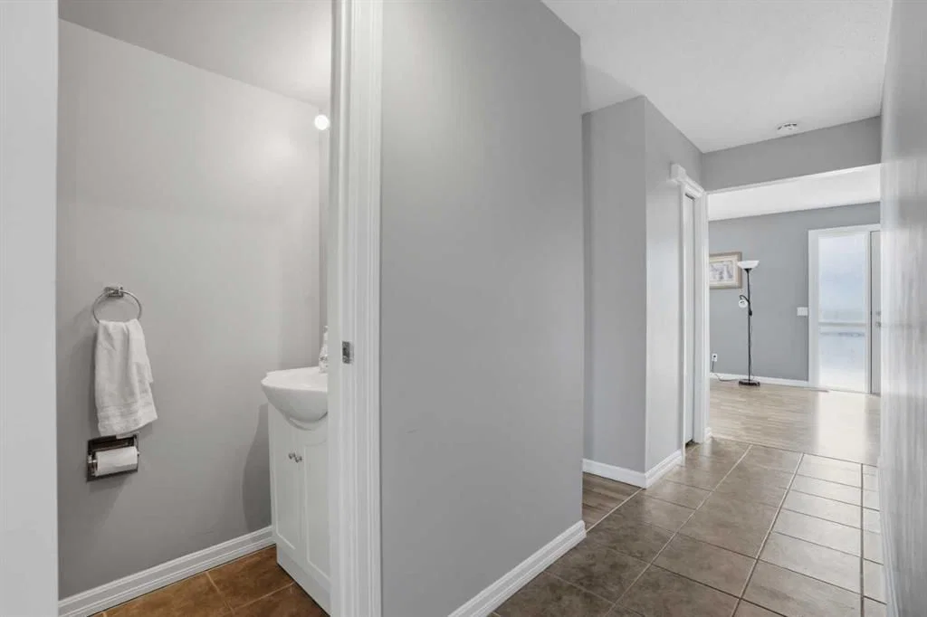 43, 5425 Pensacola Crescent SE, Calgary — photo 5 of 31