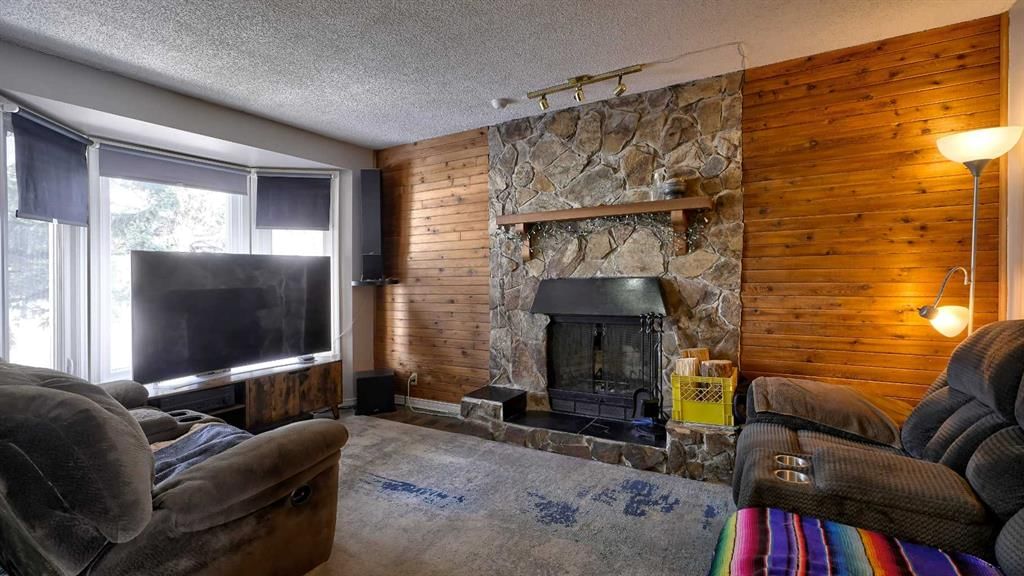 35 Riverbirch Road SE, Calgary — photo 3 of 21