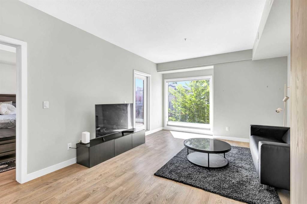 206, 3375 15 Street SW, Calgary — photo 4 of 31