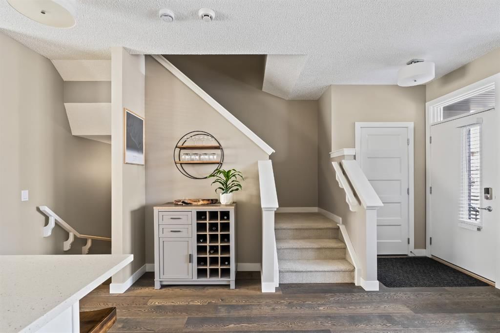 730 Walden Drive SE, Calgary — photo 3 of 34