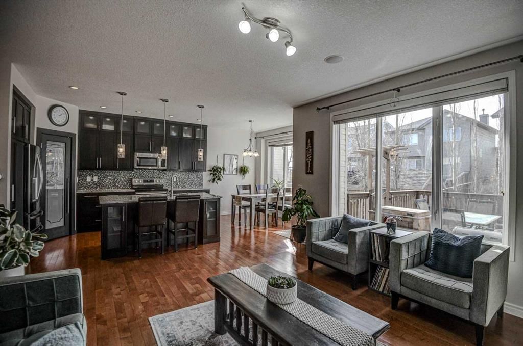 148 Copperfield Common SE, Calgary — photo 4 of 33