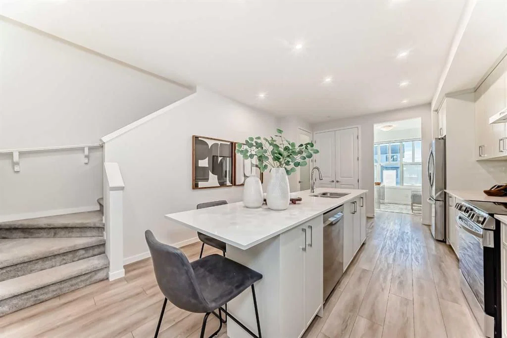 226 Haskayne Drive NW, Calgary — photo 5 of 50