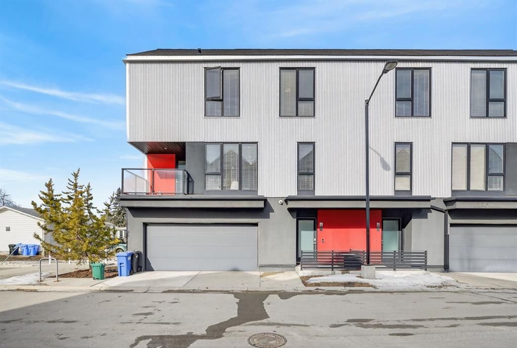 403 Bow Grove NW, Calgary — photo 2 of 38