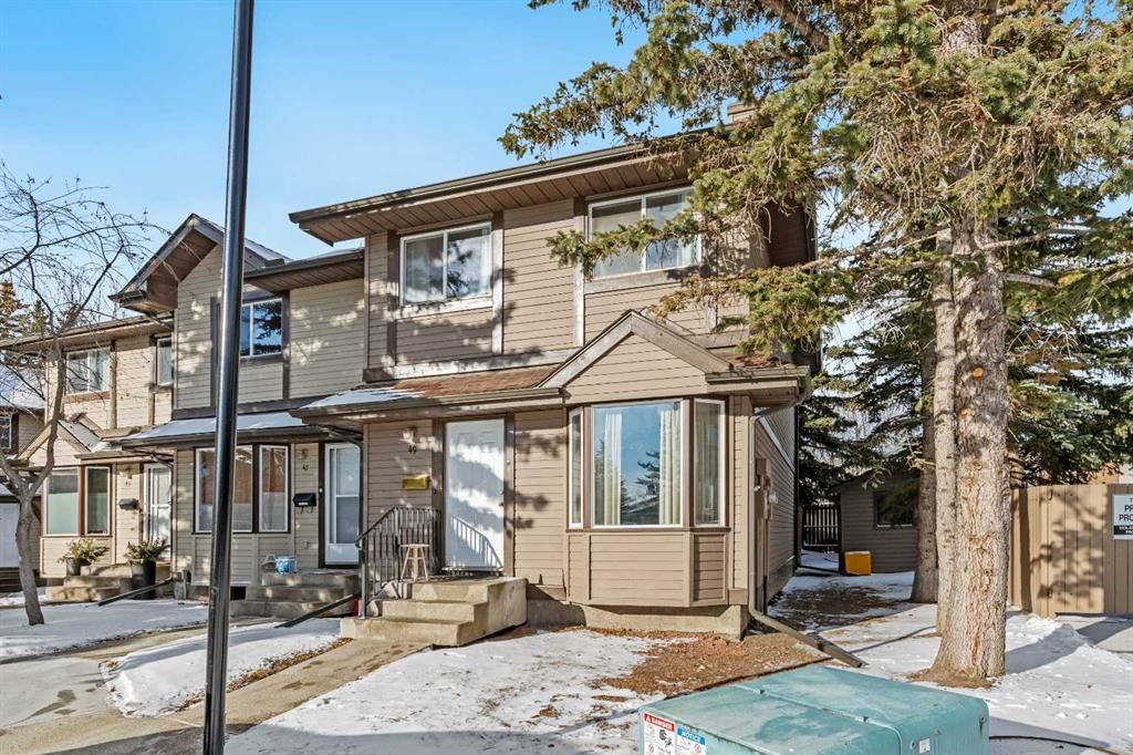 49 Range Gardens NW, Calgary — main listing photo