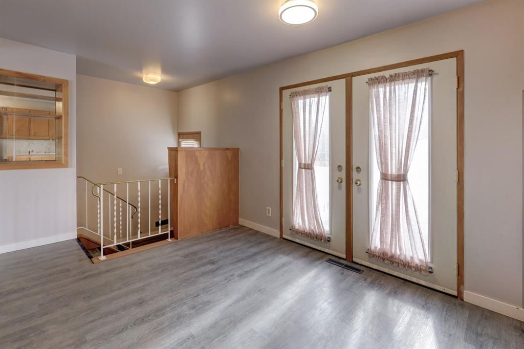 4723 Marbury Place NE, Calgary — photo 5 of 27