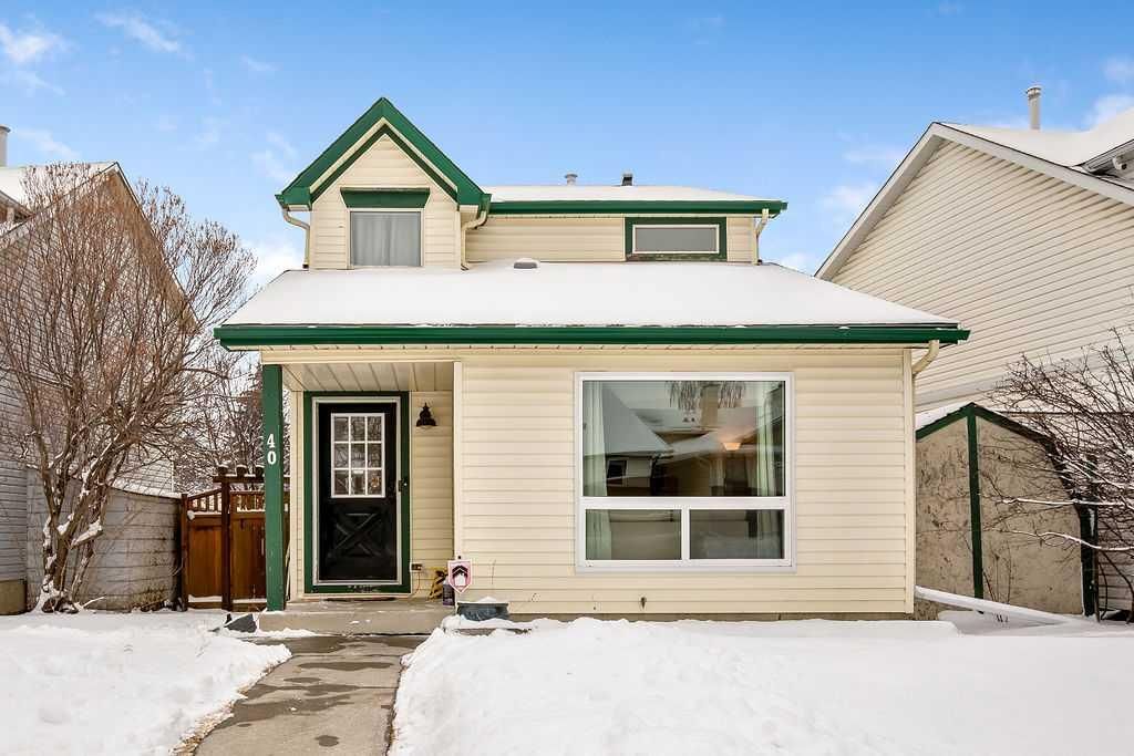 40 Woodglen Grove SW, Calgary — main listing photo