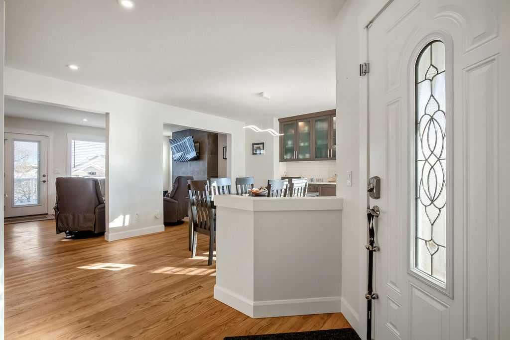 119 Arbour Ridge Way NW, Calgary — photo 4 of 35