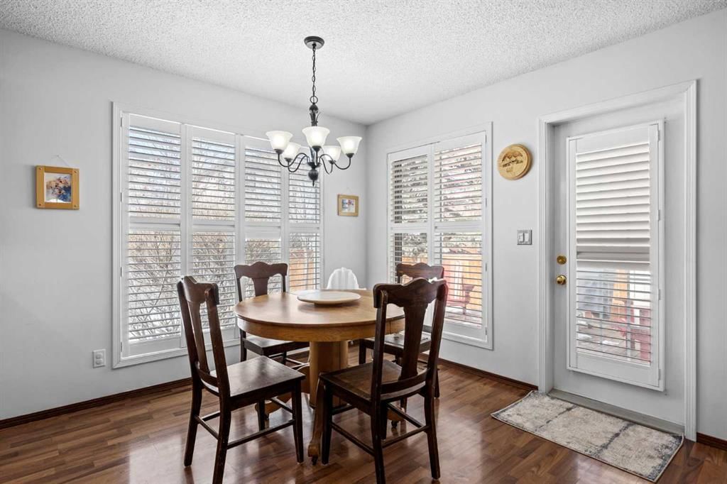 292 Douglas Ridge Close SE, Calgary — photo 5 of 25