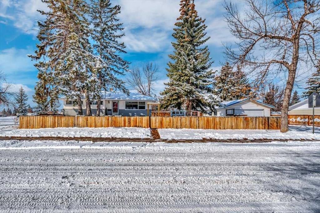 4604 33 Avenue SW, Calgary — photo 2 of 39