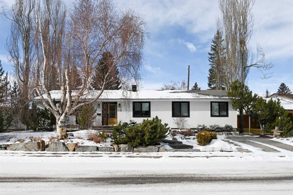 15 Wildwood Drive SW, Calgary — photo 4 of 50