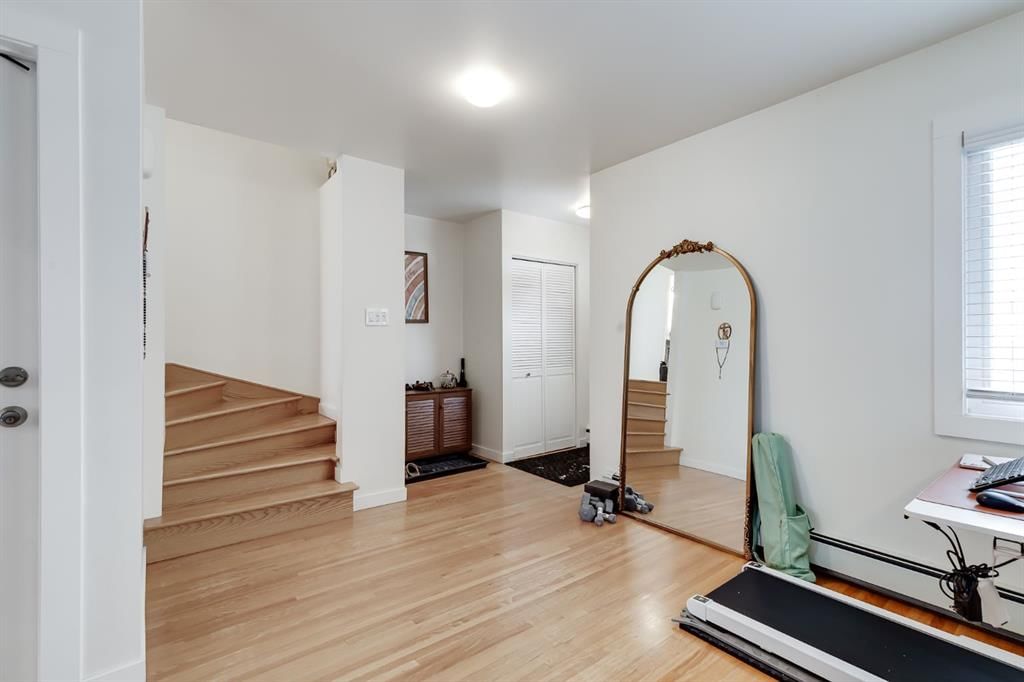 11 Foley Road SE, Calgary — photo 4 of 43