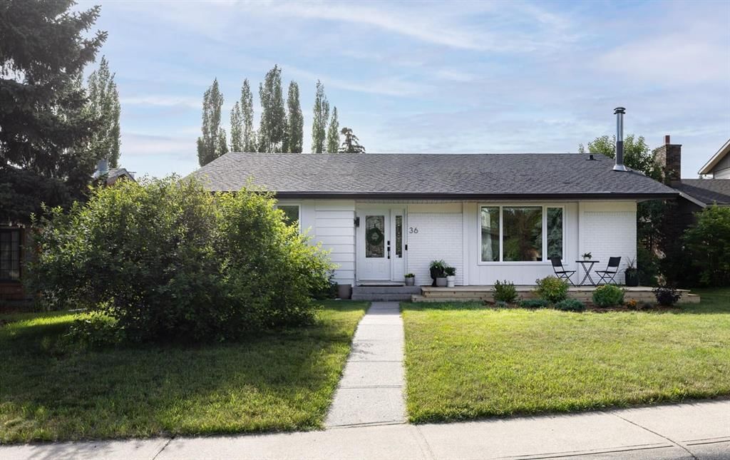 36 Lake Adams Place SE, Calgary — photo 2 of 49