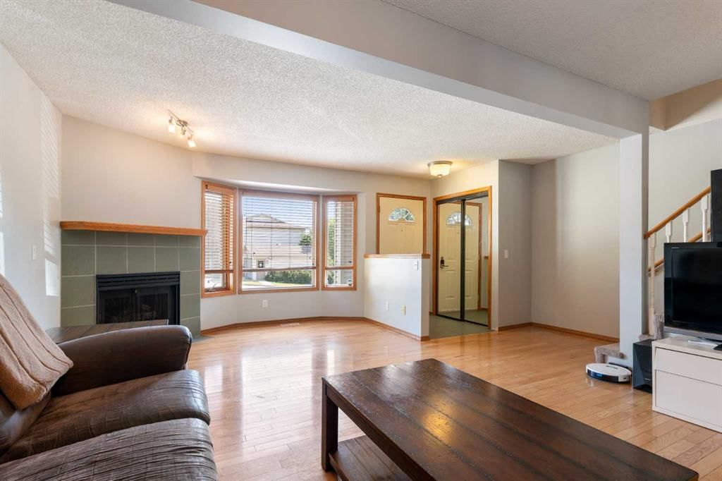 69 Patina Park SW, Calgary — photo 3 of 39