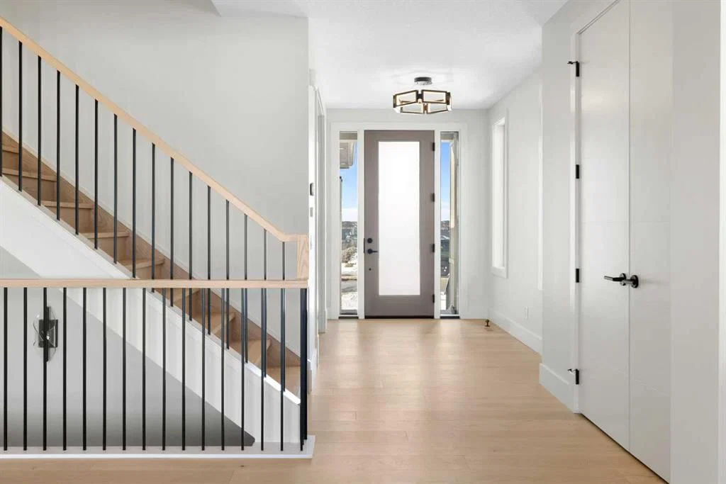 148 Aspen Summit Heights SW, Calgary — photo 4 of 50