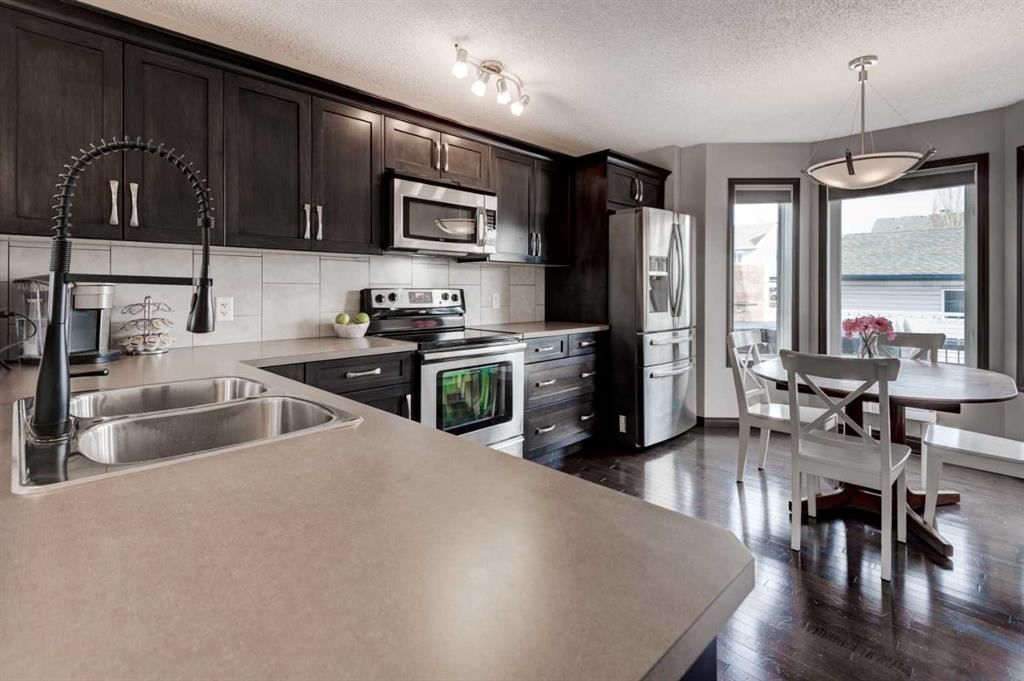 58 Elgin Meadows Gardens SE, Calgary — photo 4 of 36