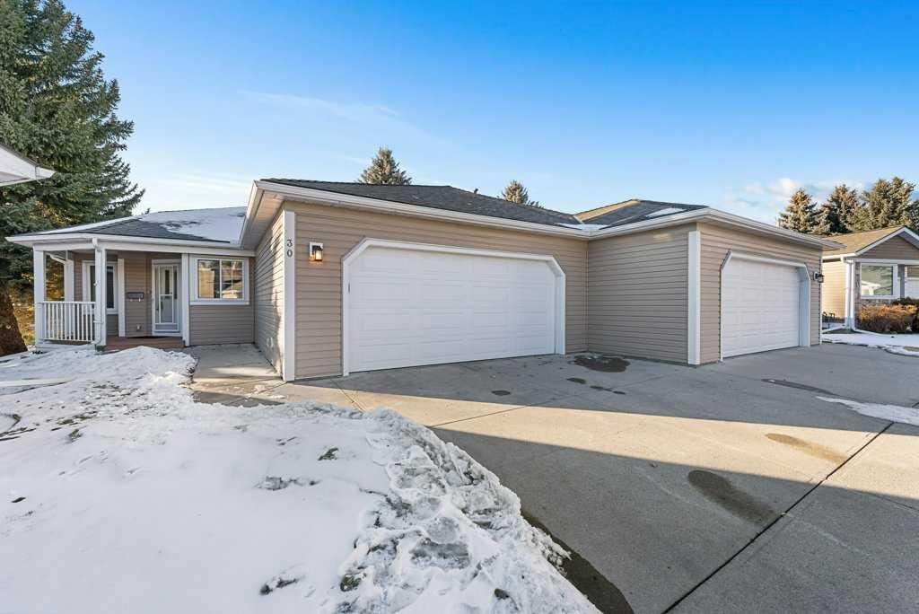 30 Douglasbank Gardens SE, Calgary — photo 2 of 49