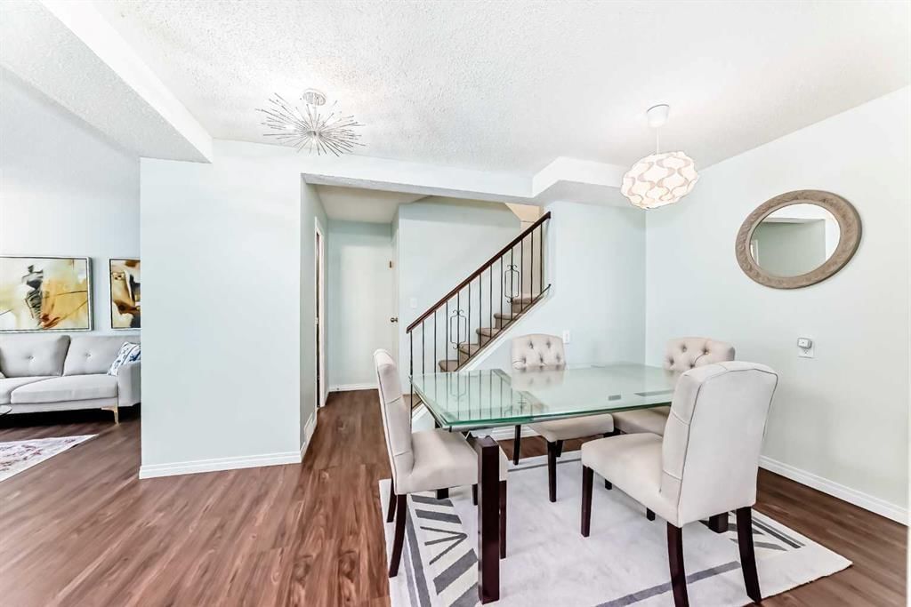 14, 115 Bergen Road NW, Calgary — photo 4 of 27