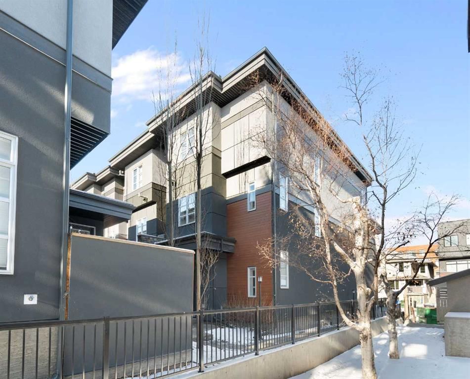 1, 2016 35 Avenue SW, Calgary — photo 2 of 46