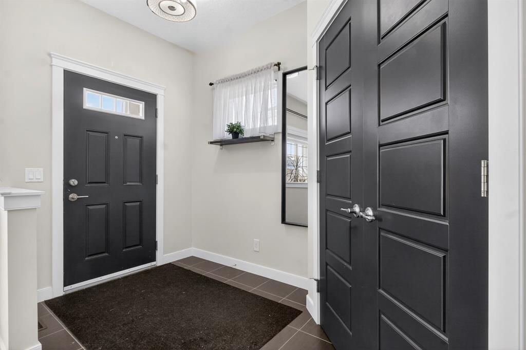 258 Redstone Drive NE, Calgary — photo 2 of 36