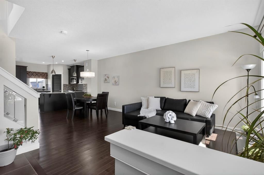 258 Redstone Drive NE, Calgary — photo 3 of 36