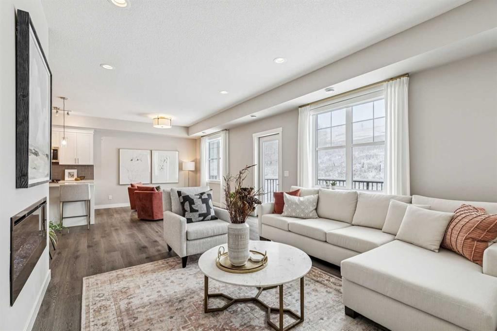 718 Cranbrook Walk SE, Calgary — photo 3 of 29