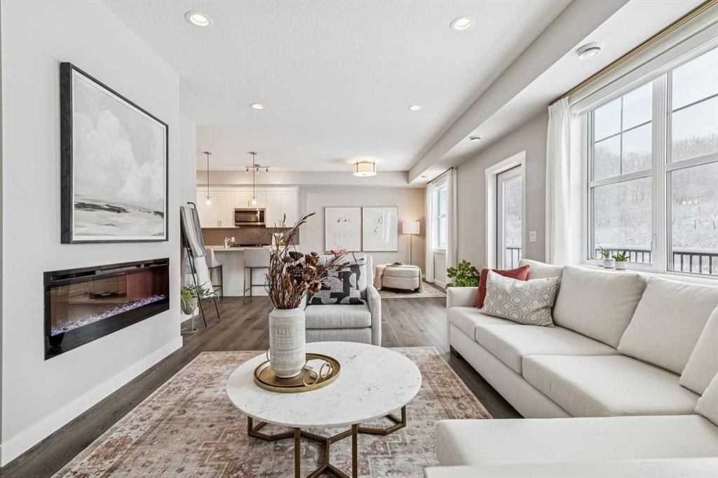 718 Cranbrook Walk SE, Calgary — photo 4 of 29