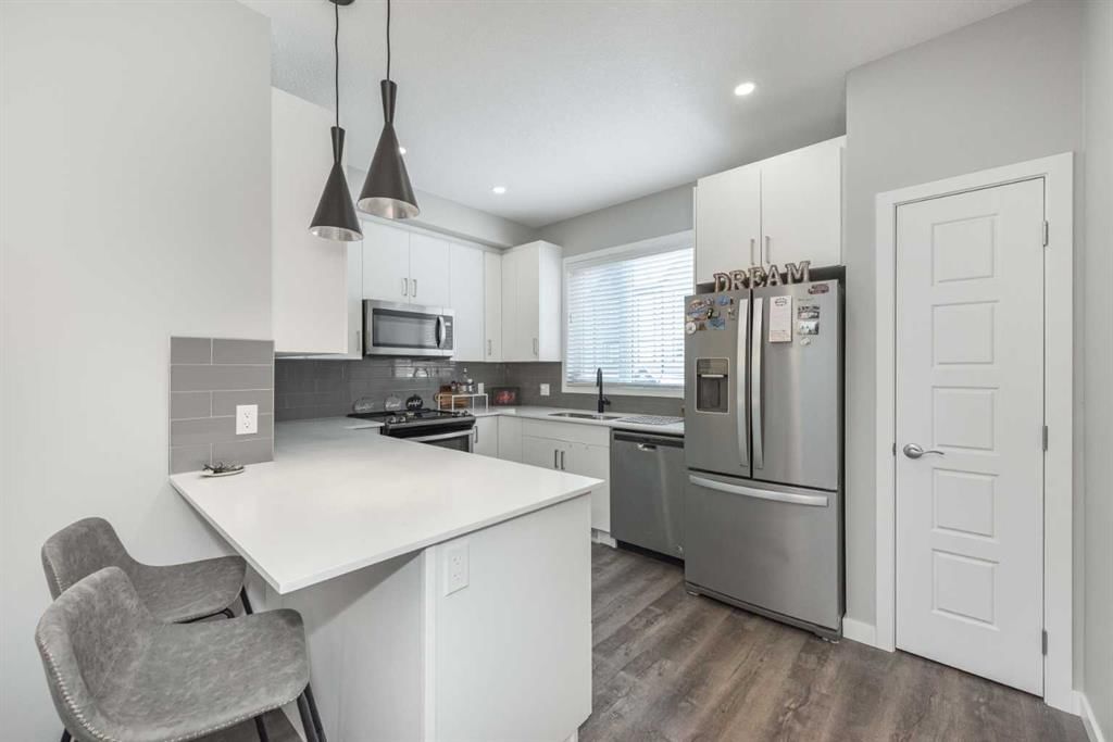 219, 850 Belmont Drive SW, Calgary — photo 4 of 29