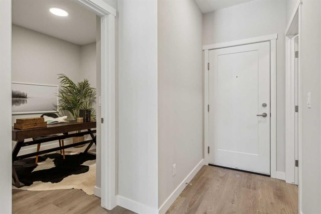 208, 655 Shawnee Square SW, Calgary — photo 2 of 25