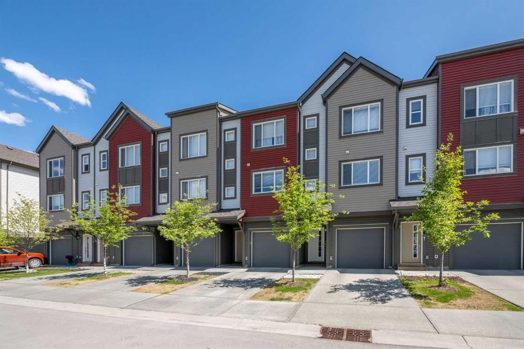 100 Copperstone Villas SE, Calgary — photo 2 of 29