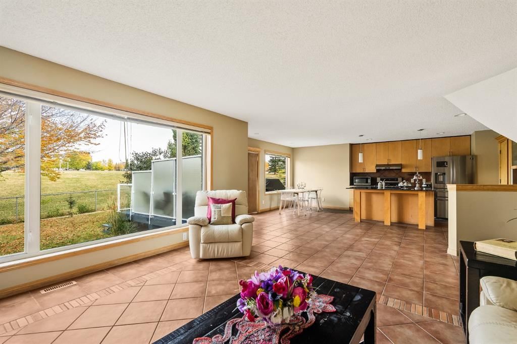 120 Simcoe Close SW, Calgary — photo 4 of 39