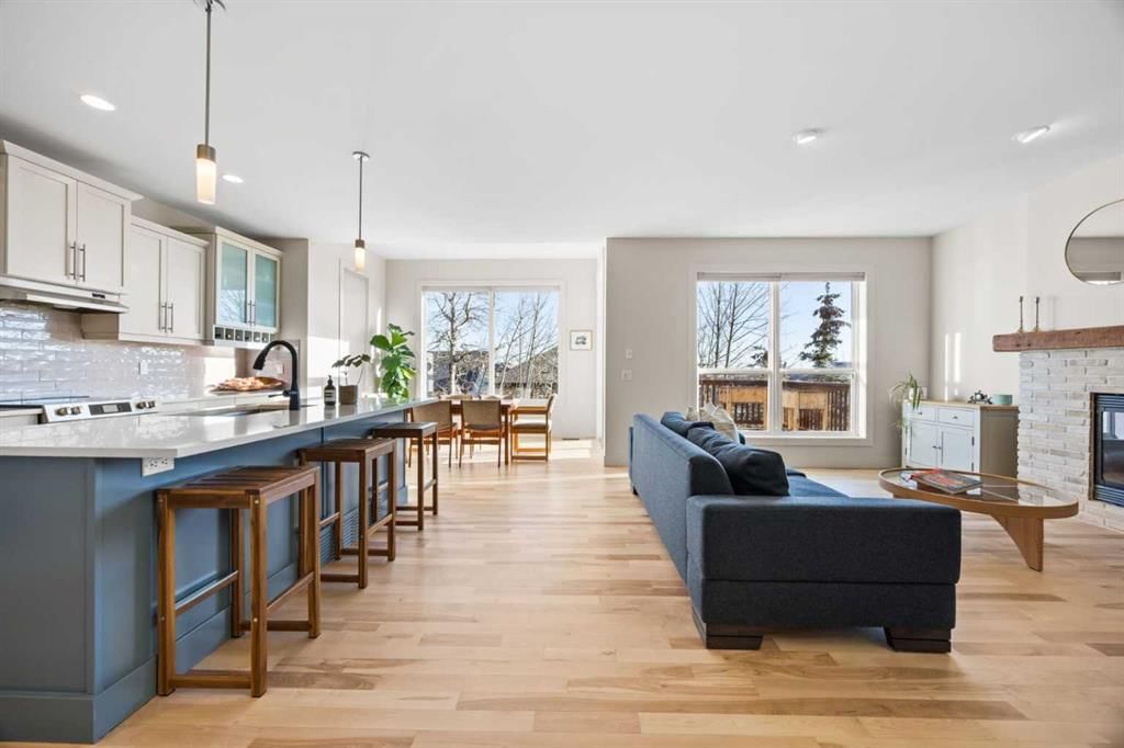 59 Cortina Way SW, Calgary — photo 3 of 42