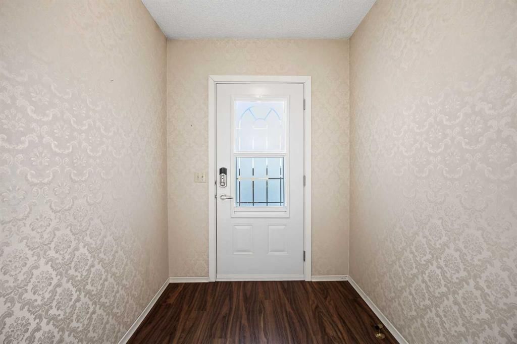 25, 12625 24 Street SW, Calgary — photo 4 of 40