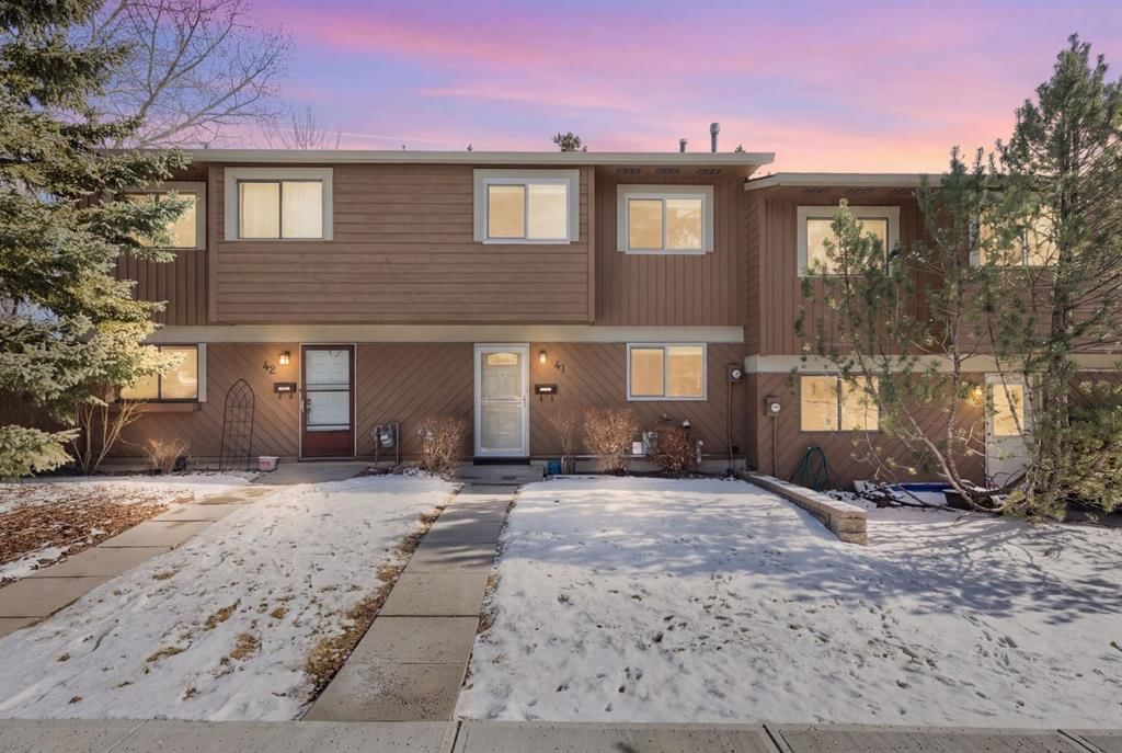 41, 4940 39 Avenue SW, Calgary — main listing photo