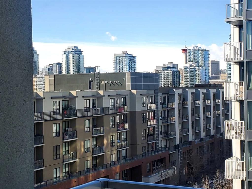 718, 46 9 Street NE, Calgary — photo 5 of 49