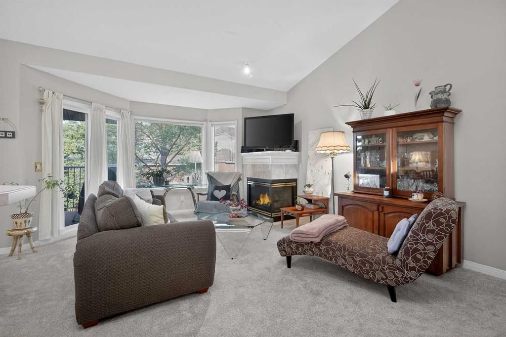 12, 8020 Silver Springs Road NW, Calgary — photo 3 of 34