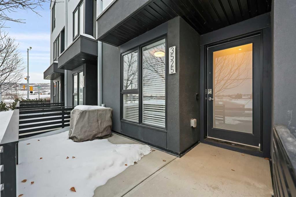 3525 69 Street NW, Calgary — photo 2 of 23