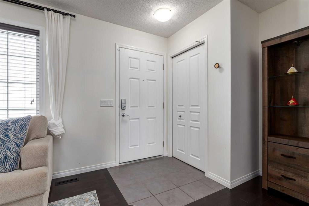 67 Elgin Meadows Park SE, Calgary — photo 3 of 26